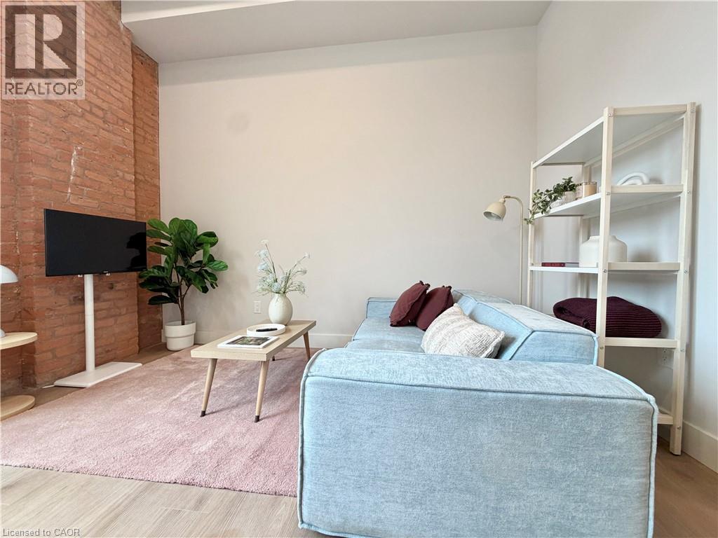 56 YORK Boulevard Unit# 211, Hamilton, Ontario