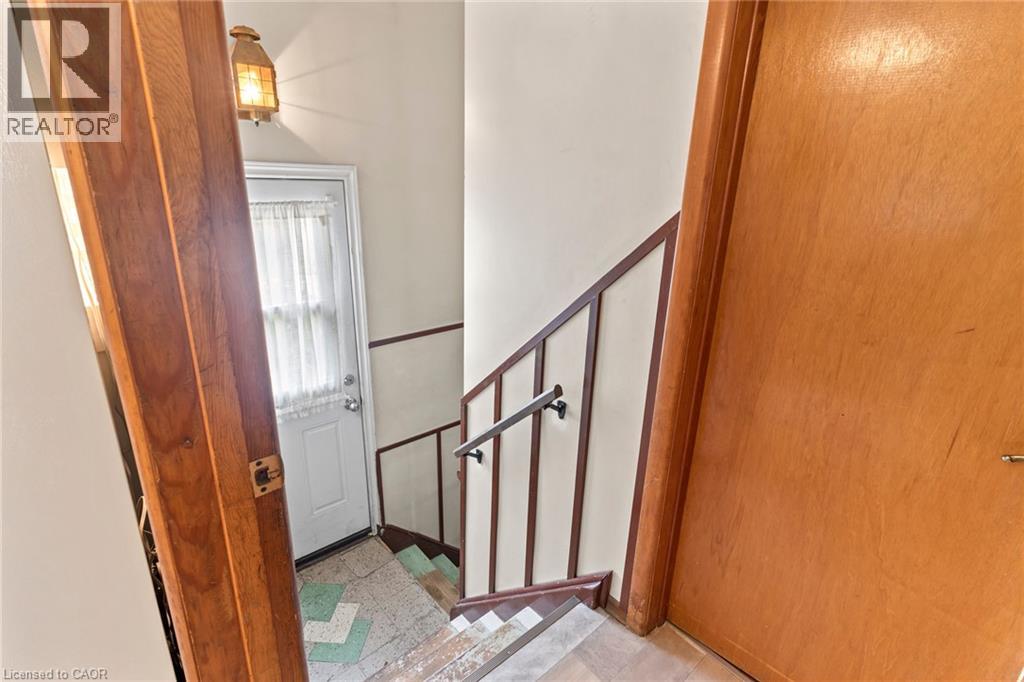 15 Collier Crescent, Hamilton, Ontario  L9C 3S7 - Photo 23 - 40859343