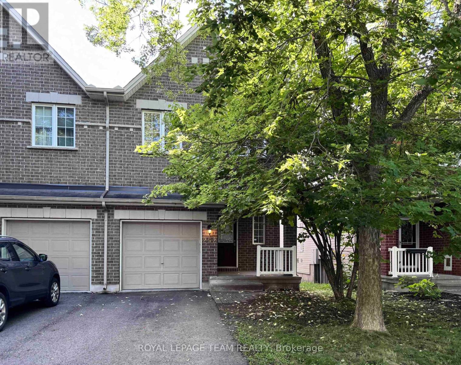 252 TANDALEE CRESCENT, Ottawa, Ontario