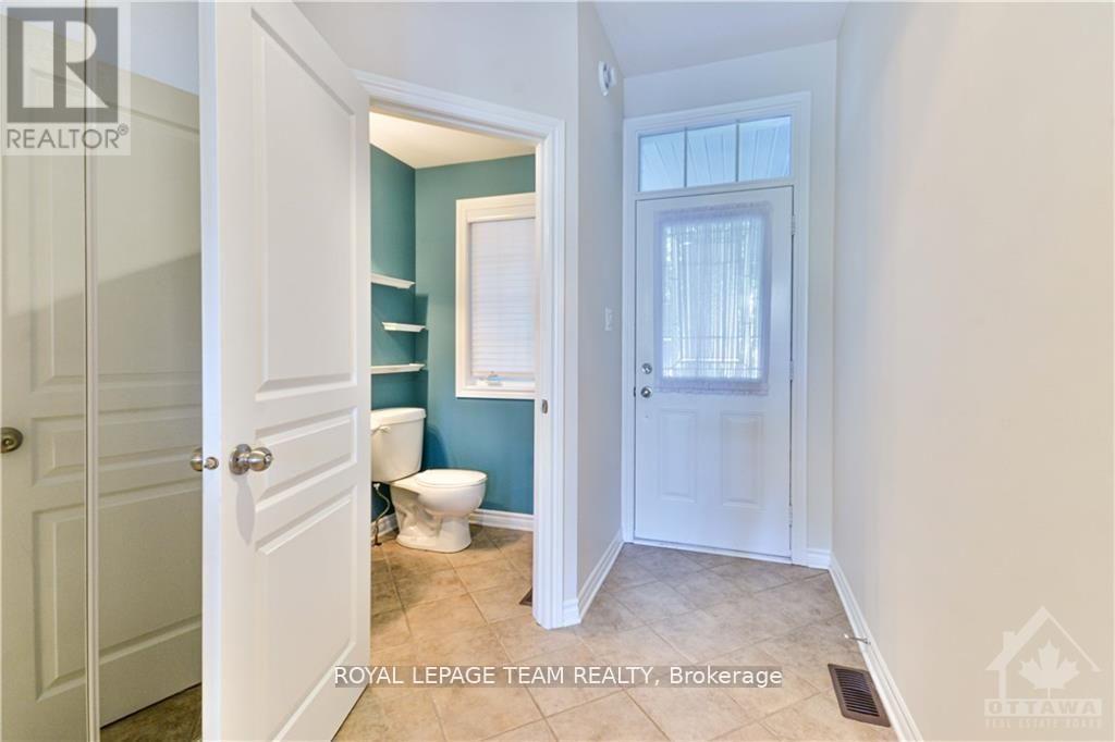 252 Tandalee Crescent, Ottawa, Ontario  K2M 0A1 - Photo 4 - X13748082