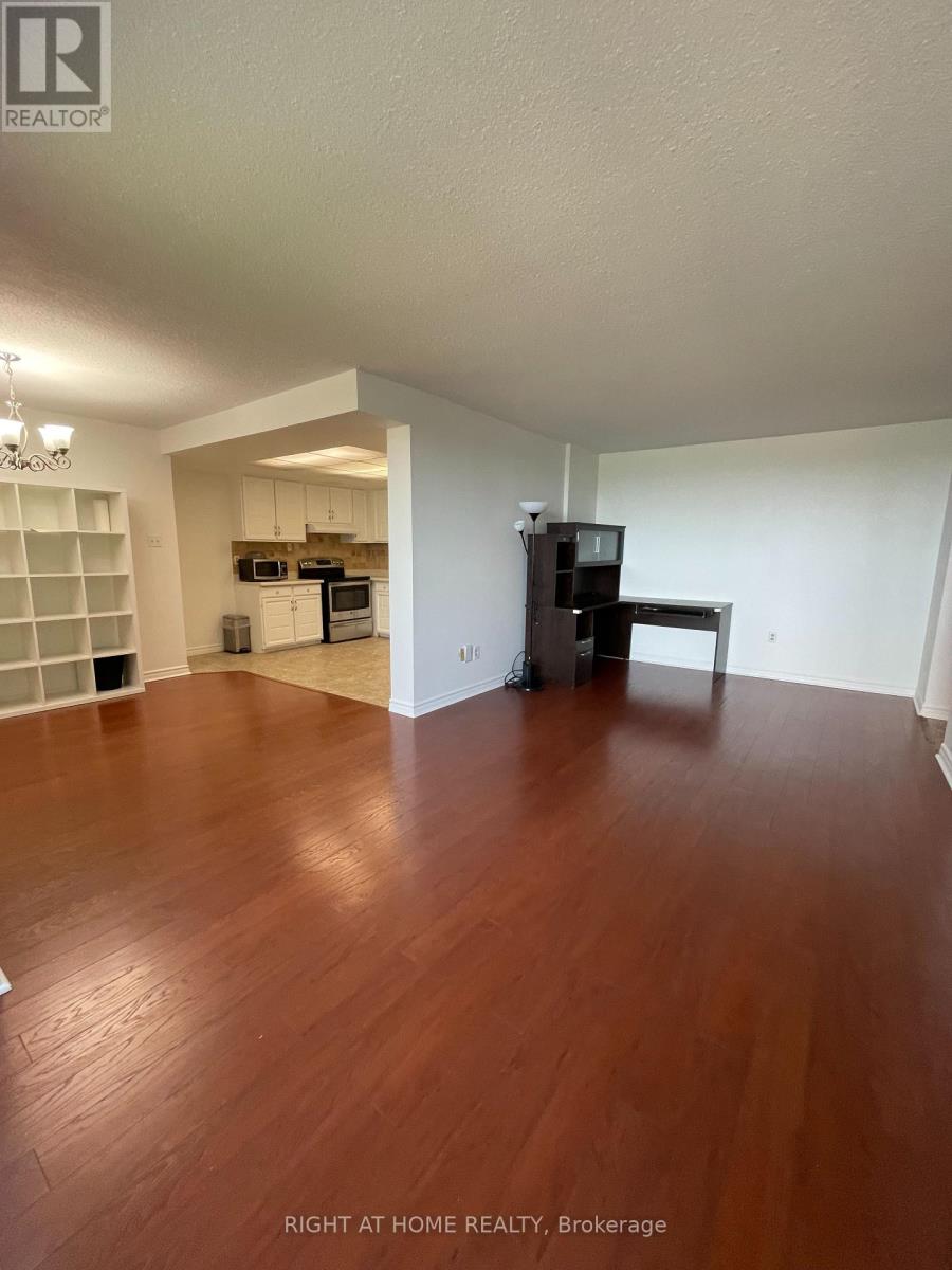 5 Old Sheppard Avenue, Toronto, Ontario  M2J 4K3 - Photo 4 - C13748078