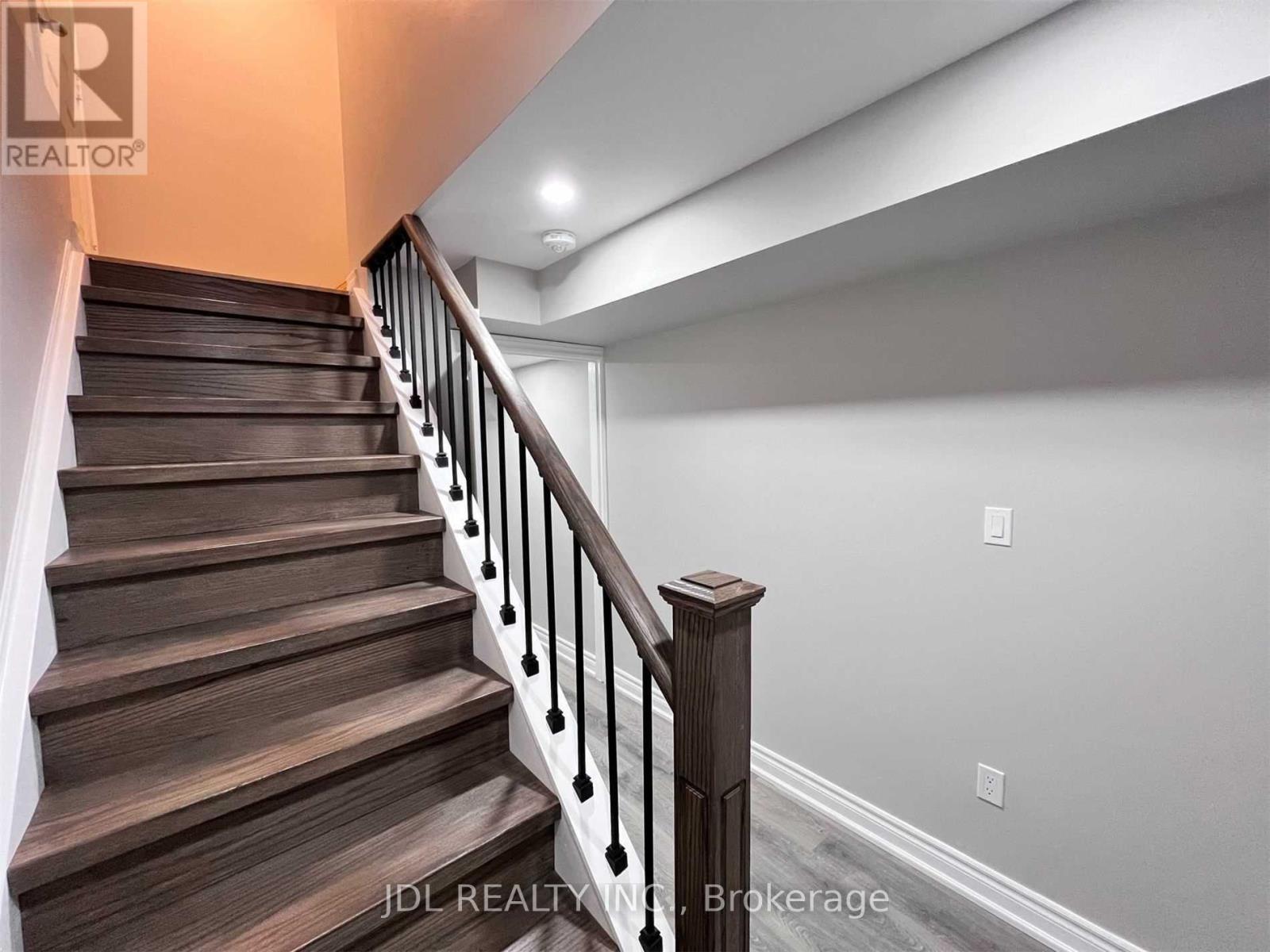 Bsmt - 43 Portage Avenue, Richmond Hill, Ontario  L4E 2Z5 - Photo 2 - N13748076