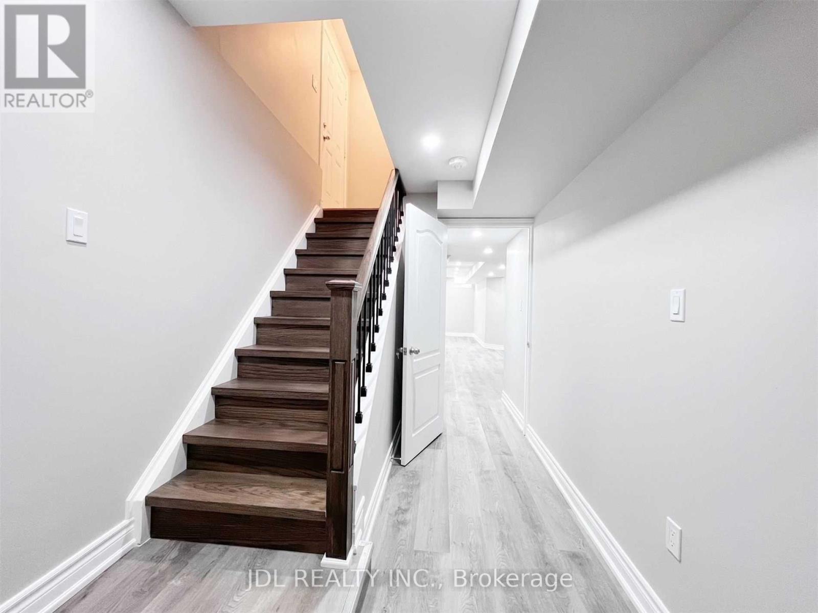 Bsmt - 43 Portage Avenue, Richmond Hill, Ontario  L4E 2Z5 - Photo 3 - N13748076