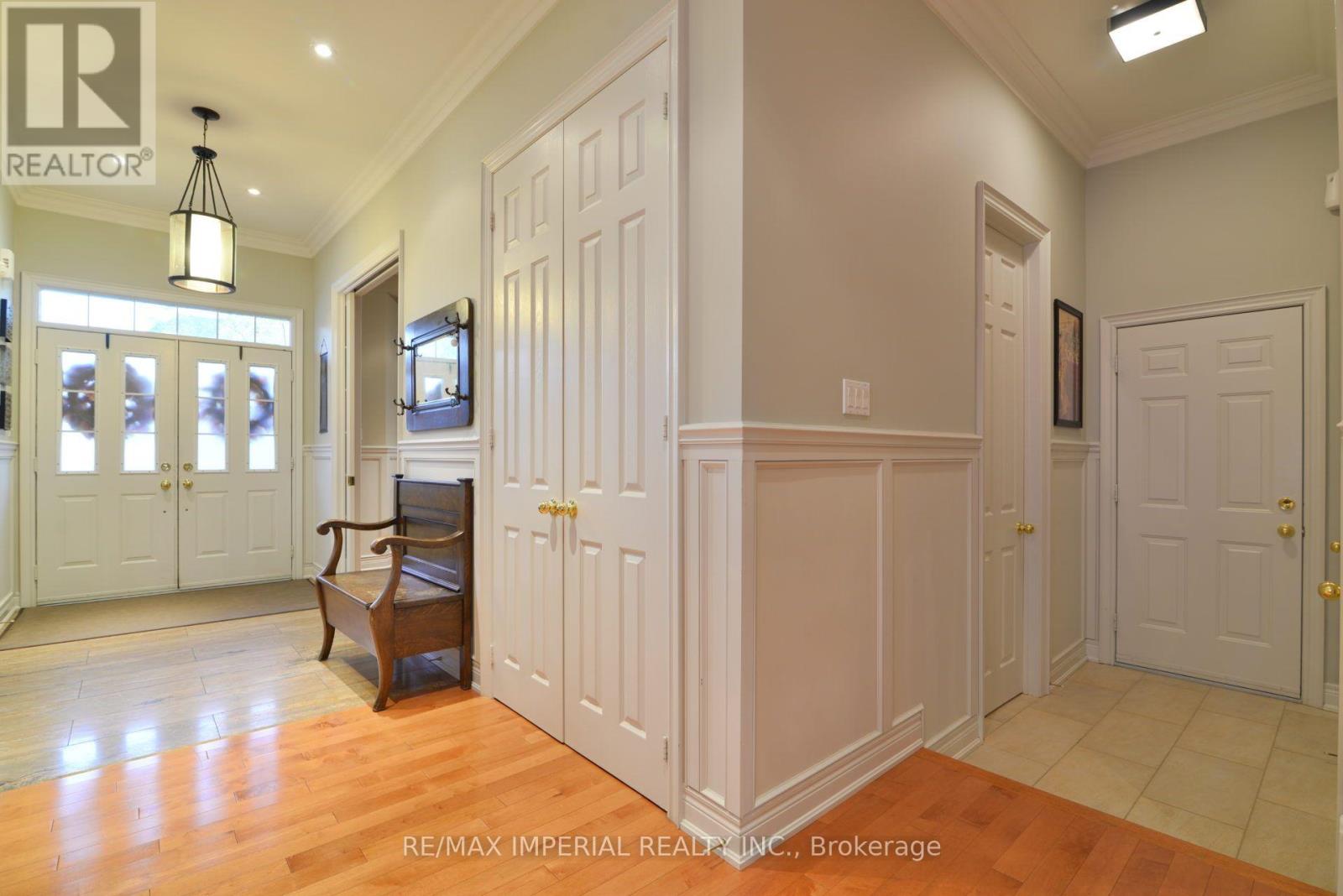 11 Candlelight Drive, Richmond Hill, Ontario  L4E 5E4 - Photo 4 - N13748088