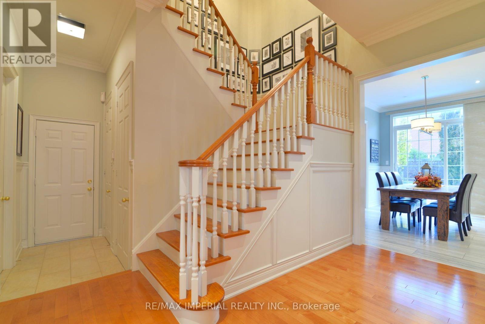11 Candlelight Drive, Richmond Hill, Ontario  L4E 5E4 - Photo 5 - N13748088