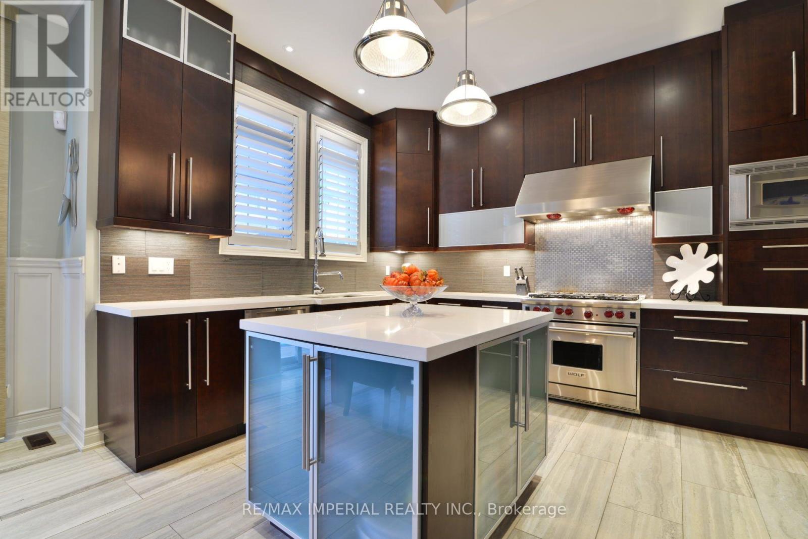 11 Candlelight Drive, Richmond Hill, Ontario  L4E 5E4 - Photo 8 - N13748088