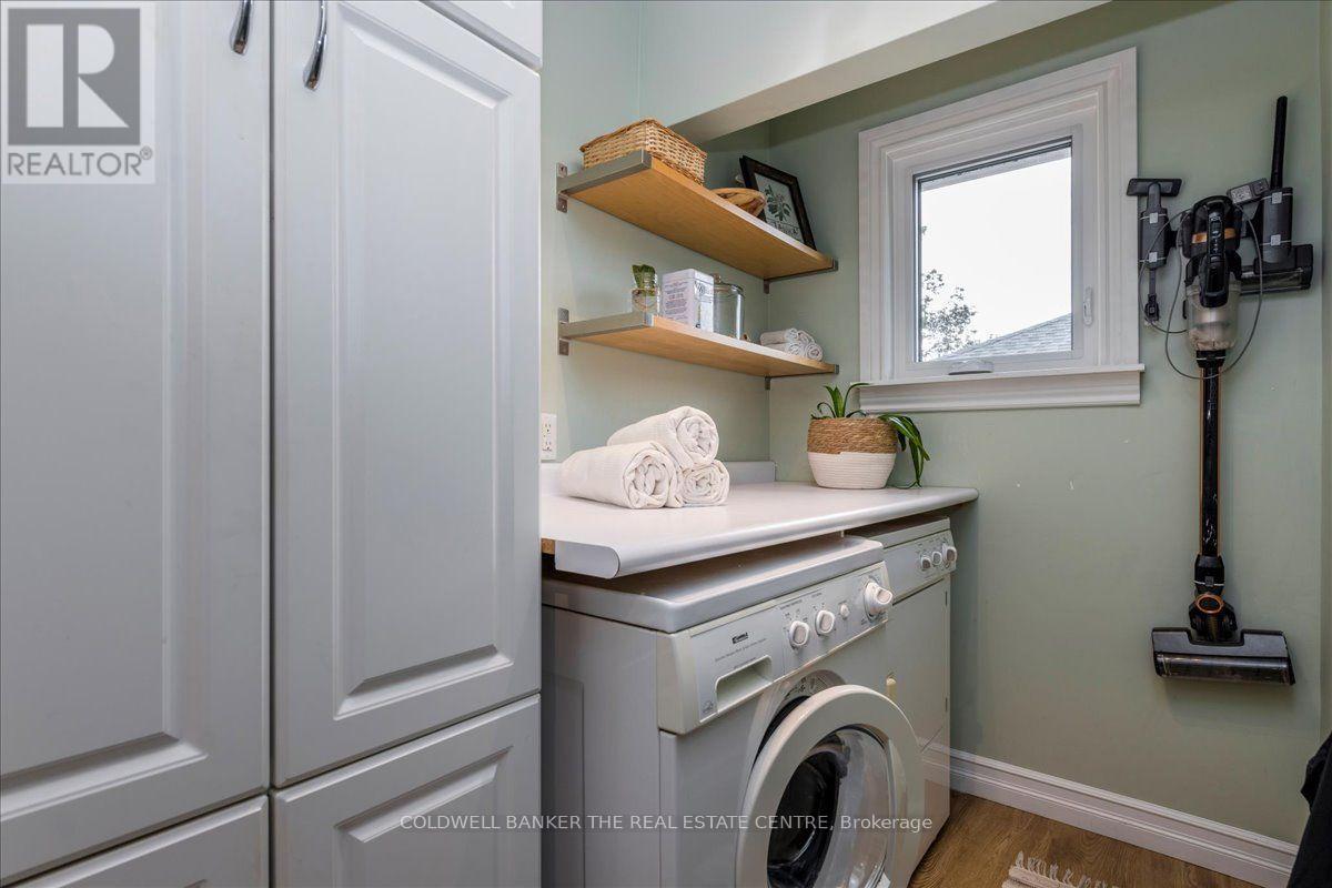 18 Agnes Street, Barrie, Ontario  L4M 2S2 - Photo 10 - S13748086