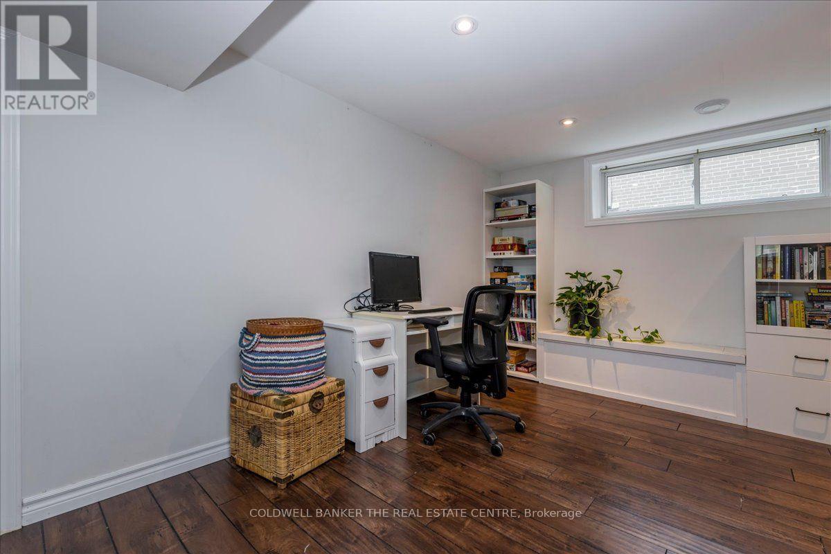 18 Agnes Street, Barrie, Ontario  L4M 2S2 - Photo 11 - S13748086