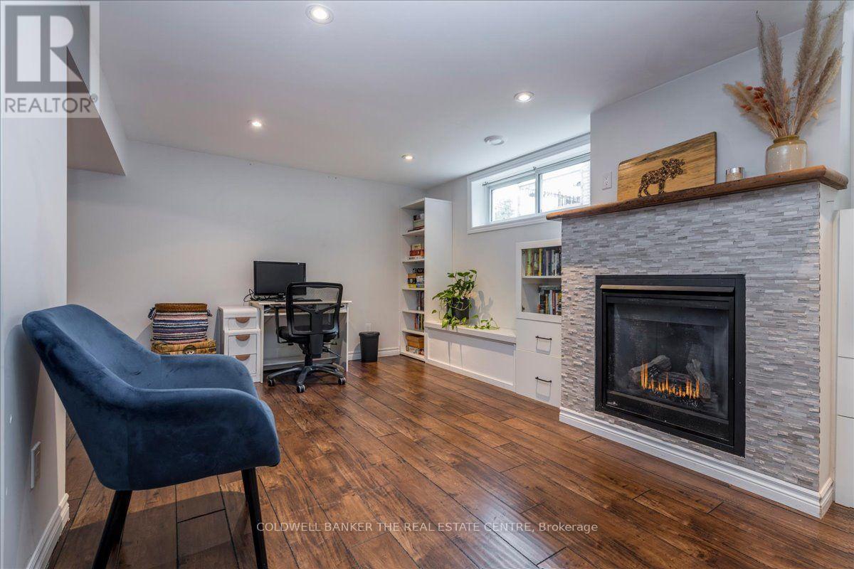 18 Agnes Street, Barrie, Ontario  L4M 2S2 - Photo 12 - S13748086