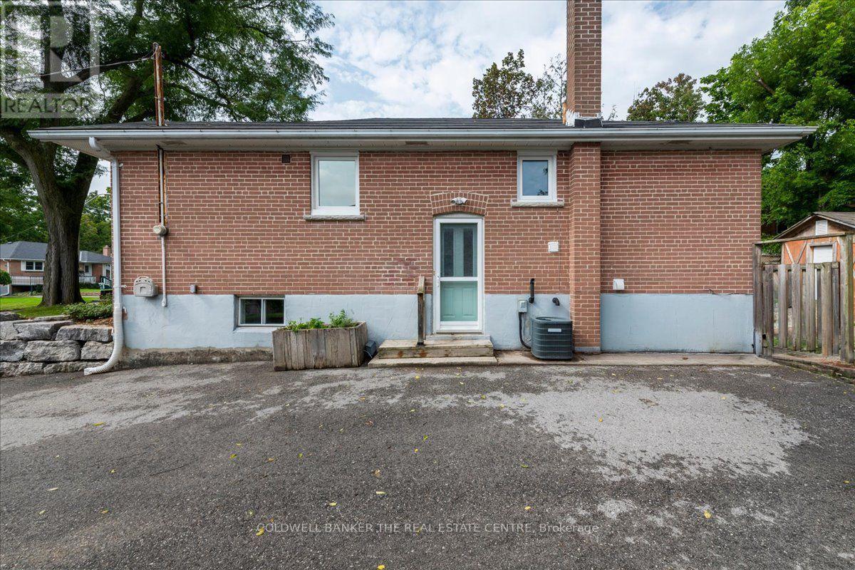 18 Agnes Street, Barrie, Ontario  L4M 2S2 - Photo 19 - S13748086