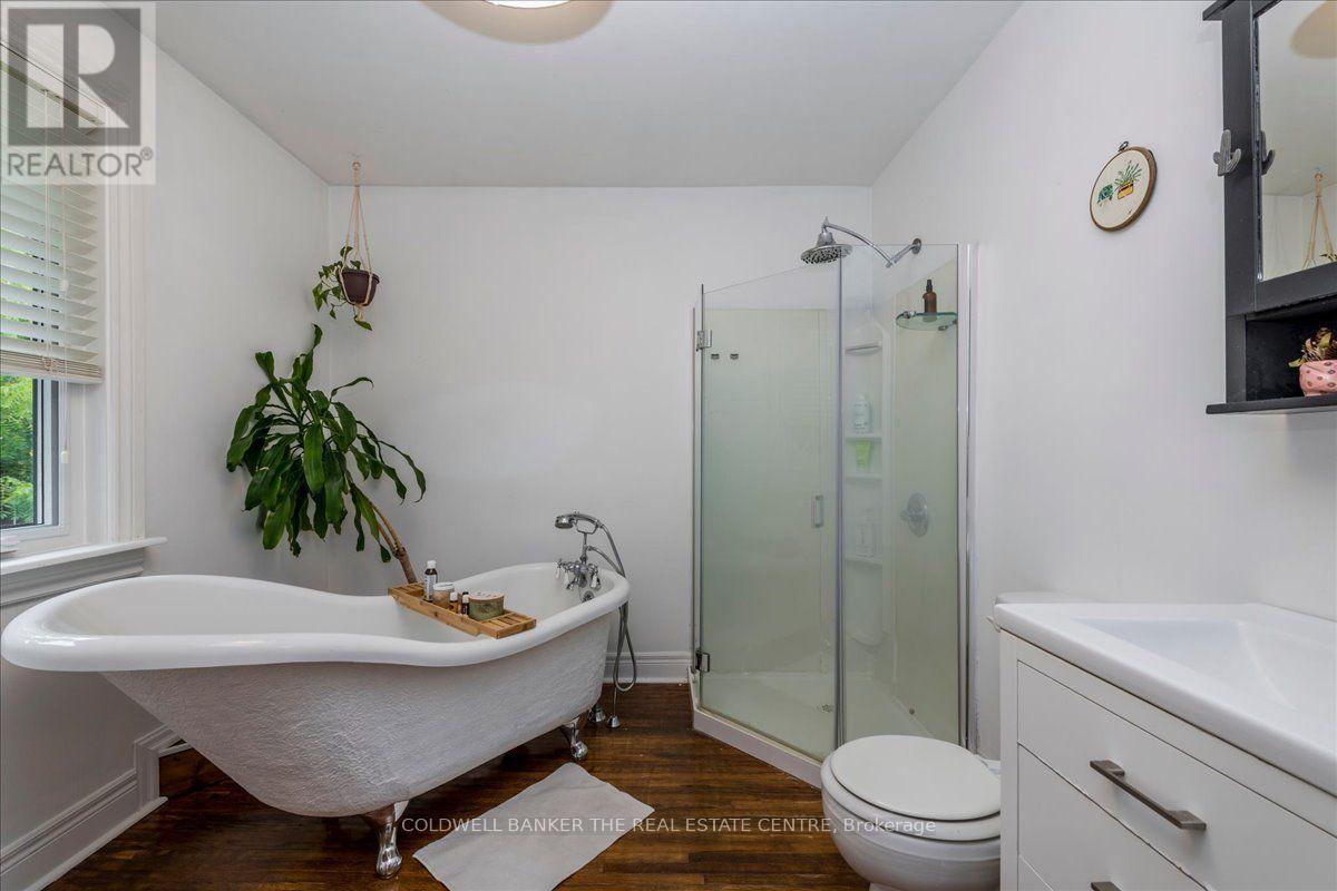 18 Agnes Street, Barrie, Ontario  L4M 2S2 - Photo 6 - S13748086