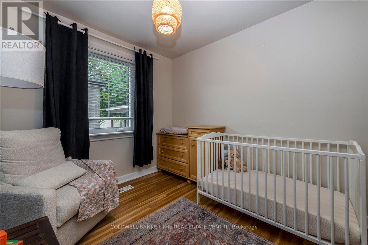 18 Agnes Street, Barrie, Ontario  L4M 2S2 - Photo 9 - S13748086