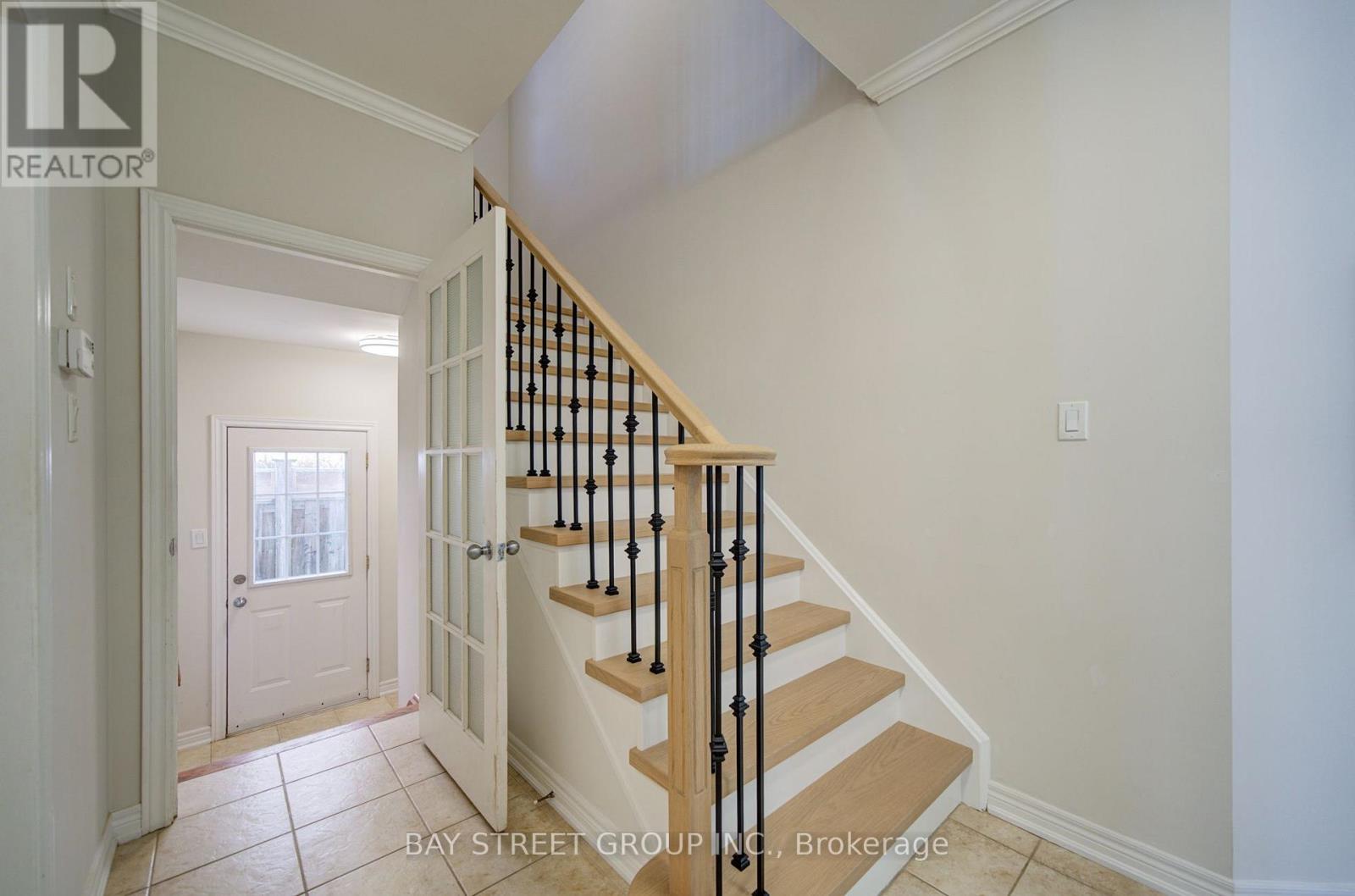 2422 Hertfordshire Way, Oakville, Ontario  L6H 7M5 - Photo 19 - W13748070