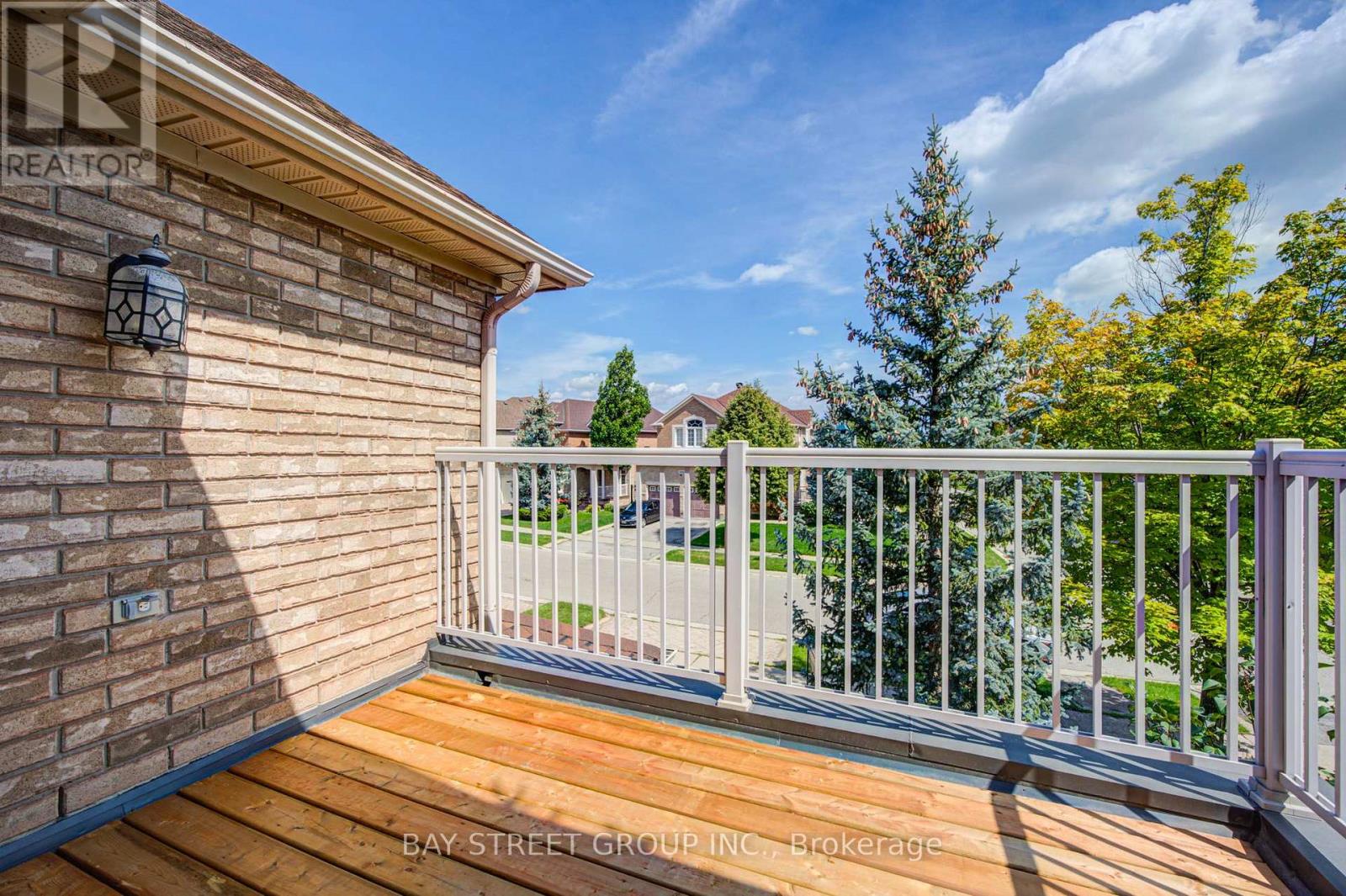 2422 Hertfordshire Way, Oakville, Ontario  L6H 7M5 - Photo 35 - W13748070