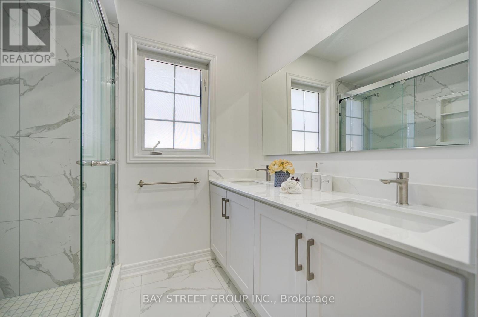 2422 Hertfordshire Way, Oakville, Ontario  L6H 7M5 - Photo 41 - W13748070