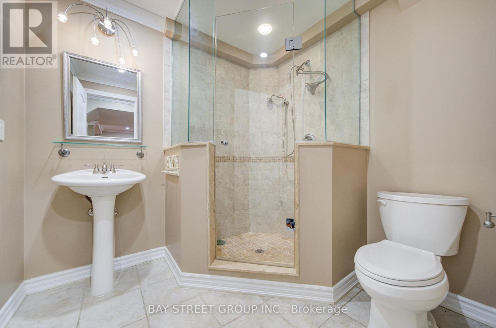 2422 Hertfordshire Way, Oakville, Ontario  L6H 7M5 - Photo 48 - W13748070