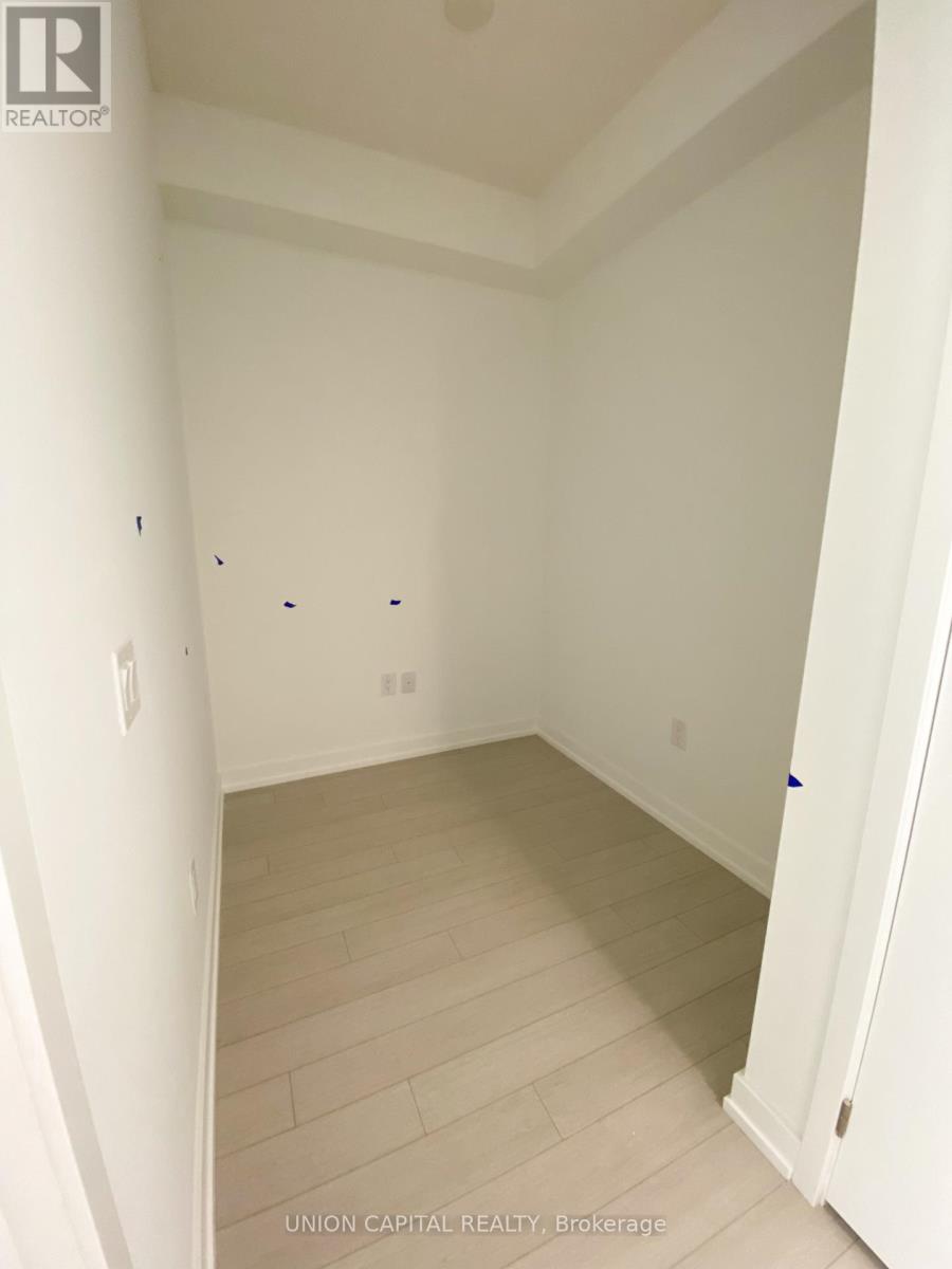 1916 - 4010 Eglinton Avenue W, Toronto, Ontario  M9A 0G5 - Photo 6 - W13748080
