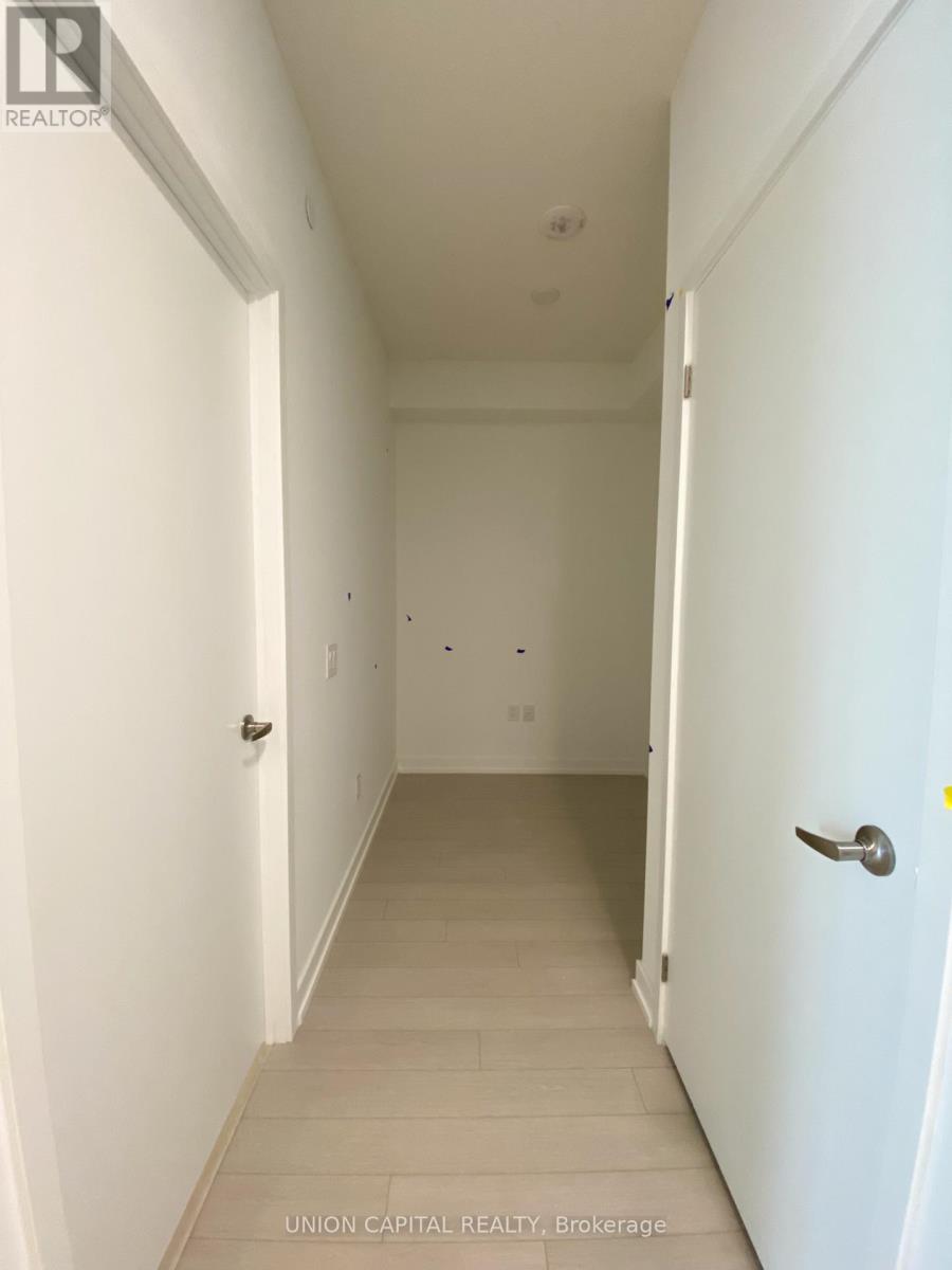 1916 - 4010 Eglinton Avenue W, Toronto, Ontario  M9A 0G5 - Photo 7 - W13748080