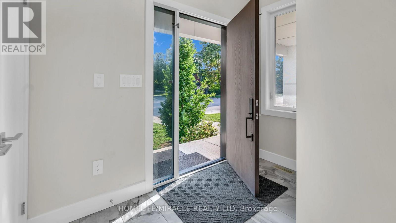 2 - 1195 Riverside Drive, London North, Ontario  N6H 0K4 - Photo 2 - X13746276