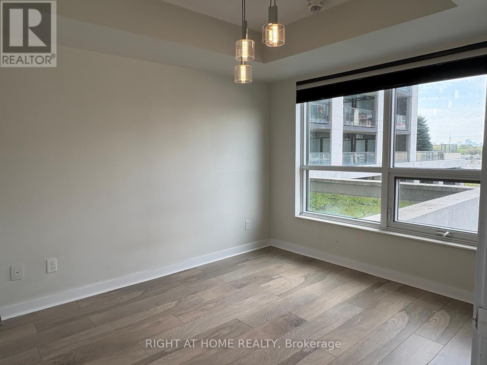 302 - 8 Trent Avenue, Toronto, Ontario  M6A 0C6 - Photo 8 - E13748112