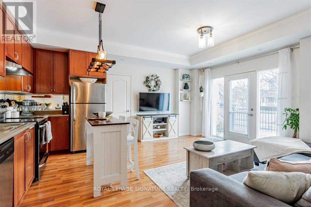 2 - 261 John Way W, Aurora, Ontario  L4G 0S8 - Photo 5 - N13748104