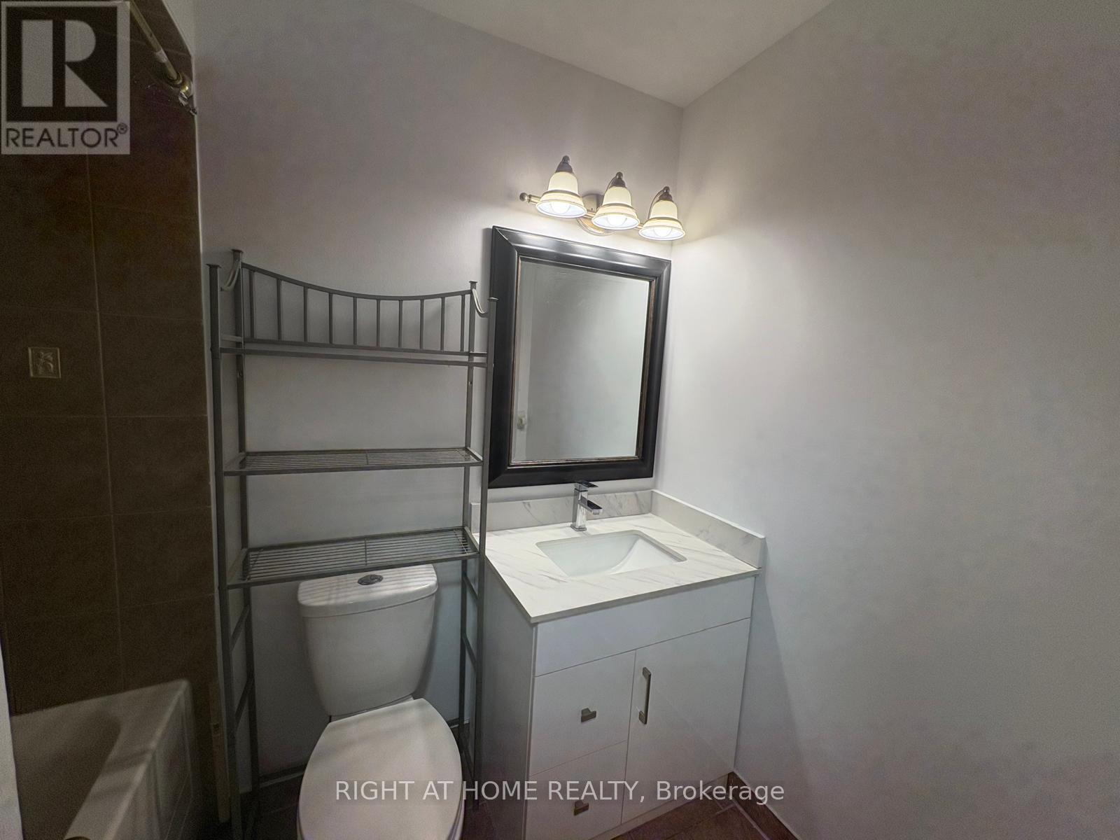 55 Sunley Crescent, Brampton, Ontario  L6Y 5B8 - Photo 19 - W13748108