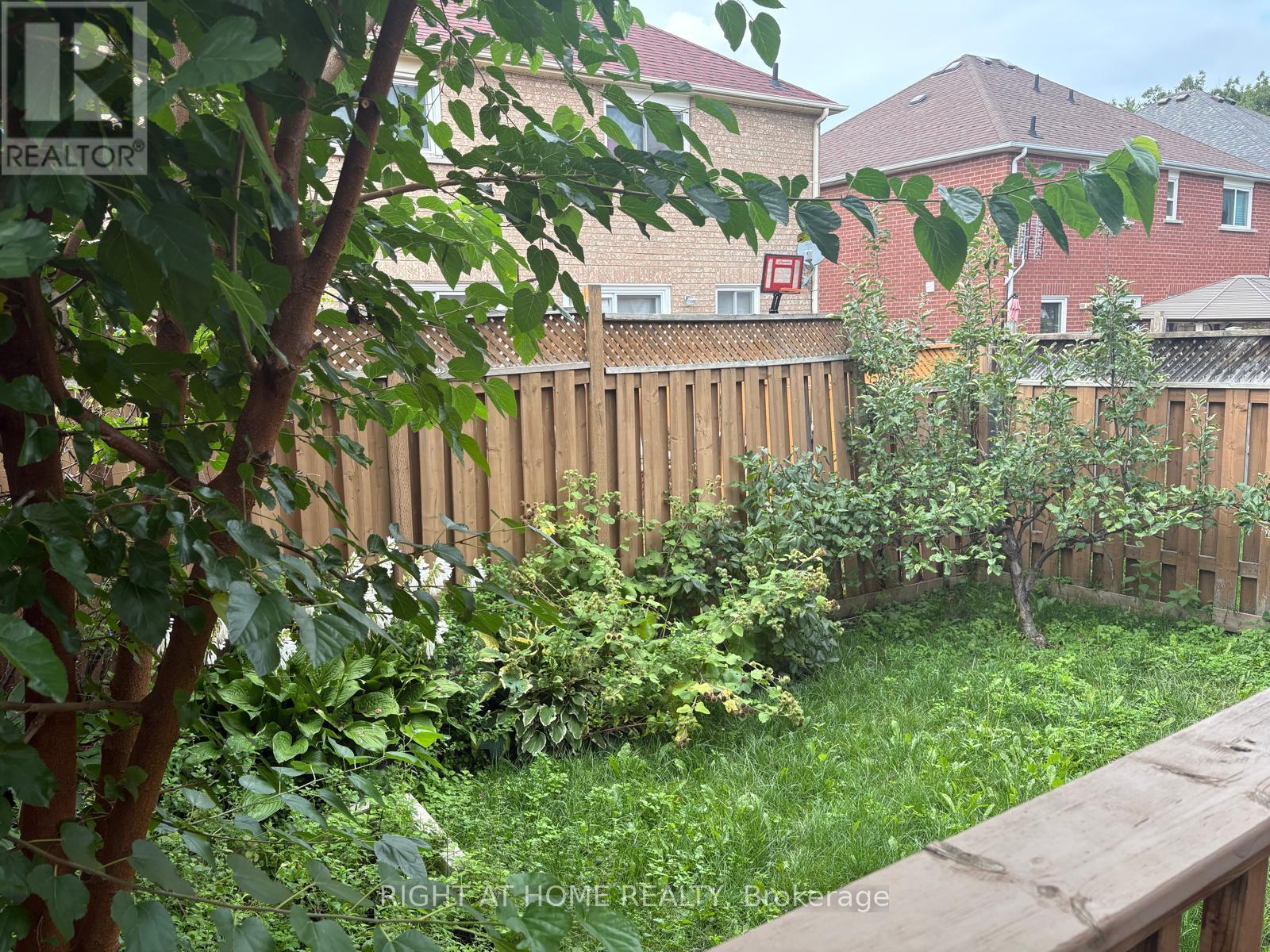 55 Sunley Crescent, Brampton, Ontario  L6Y 5B8 - Photo 25 - W13748108