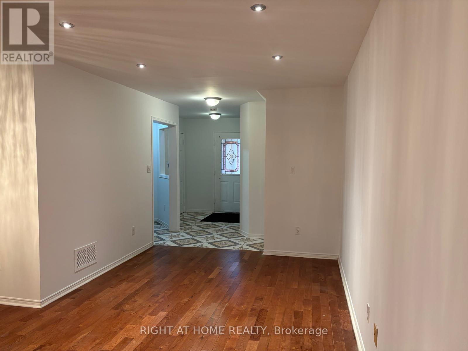 55 Sunley Crescent, Brampton, Ontario  L6Y 5B8 - Photo 6 - W13748108
