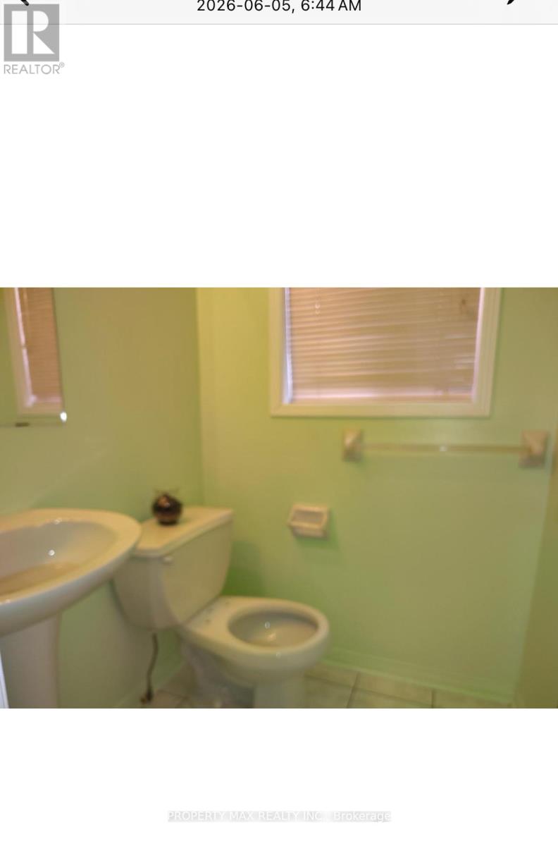 Upper Levels - 144 Dells Crescent, Brampton, Ontario  L7A 2R4 - Photo 6 - W13748110