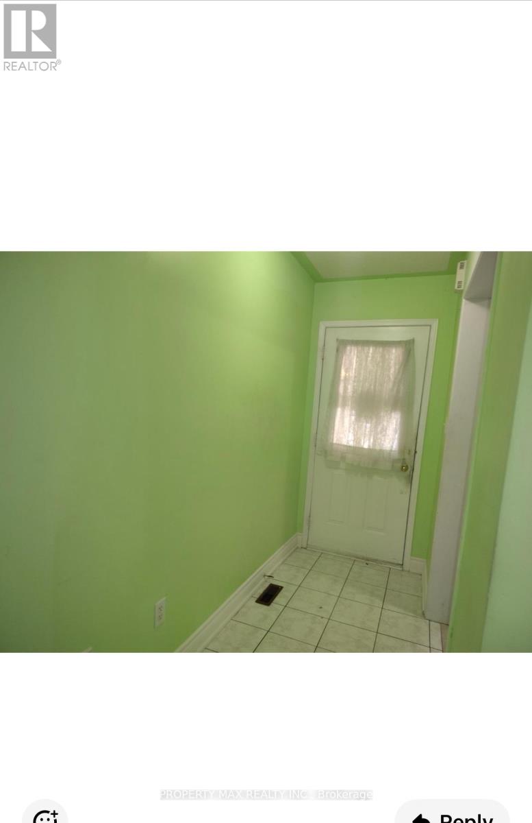 Upper Levels - 144 Dells Crescent, Brampton, Ontario  L7A 2R4 - Photo 8 - W13748110