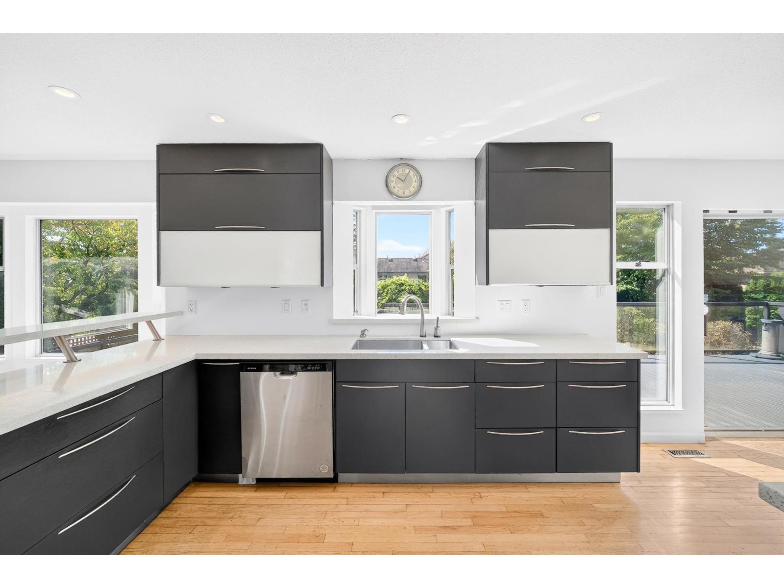 16290 78a Avenue, Surrey, British Columbia  V4N 0M8 - Photo 12 - R3161592