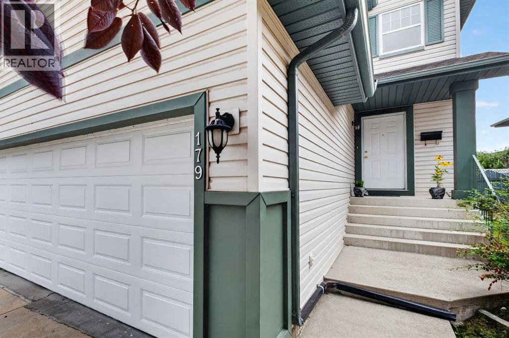 179 Erin Park Drive SE, Calgary, Alberta  T3B 3L5 - Photo 3 - A2342752