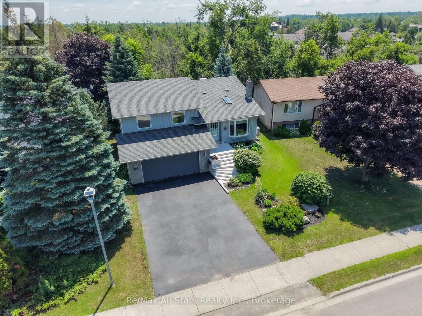 16 CEDARTREE LANE, Kawartha Lakes, Ontario