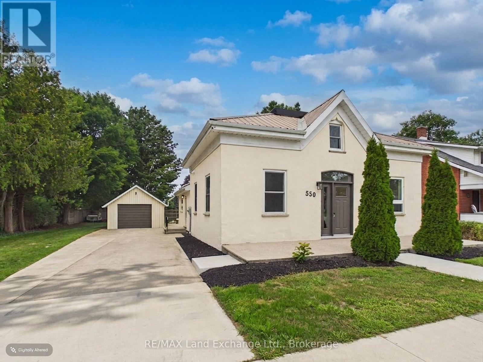 550 Queen Street, Kincardine, Ontario  N2Z 2H9 - Photo 1 - X13748168