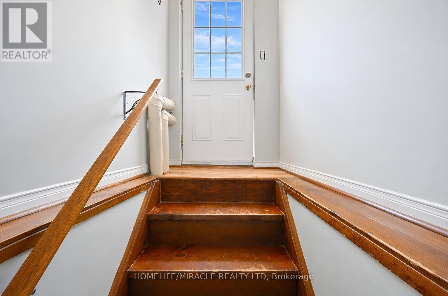 21 Sanagan Road, Toronto, Ontario  M9V 1R7 - Photo 35 - W13746904