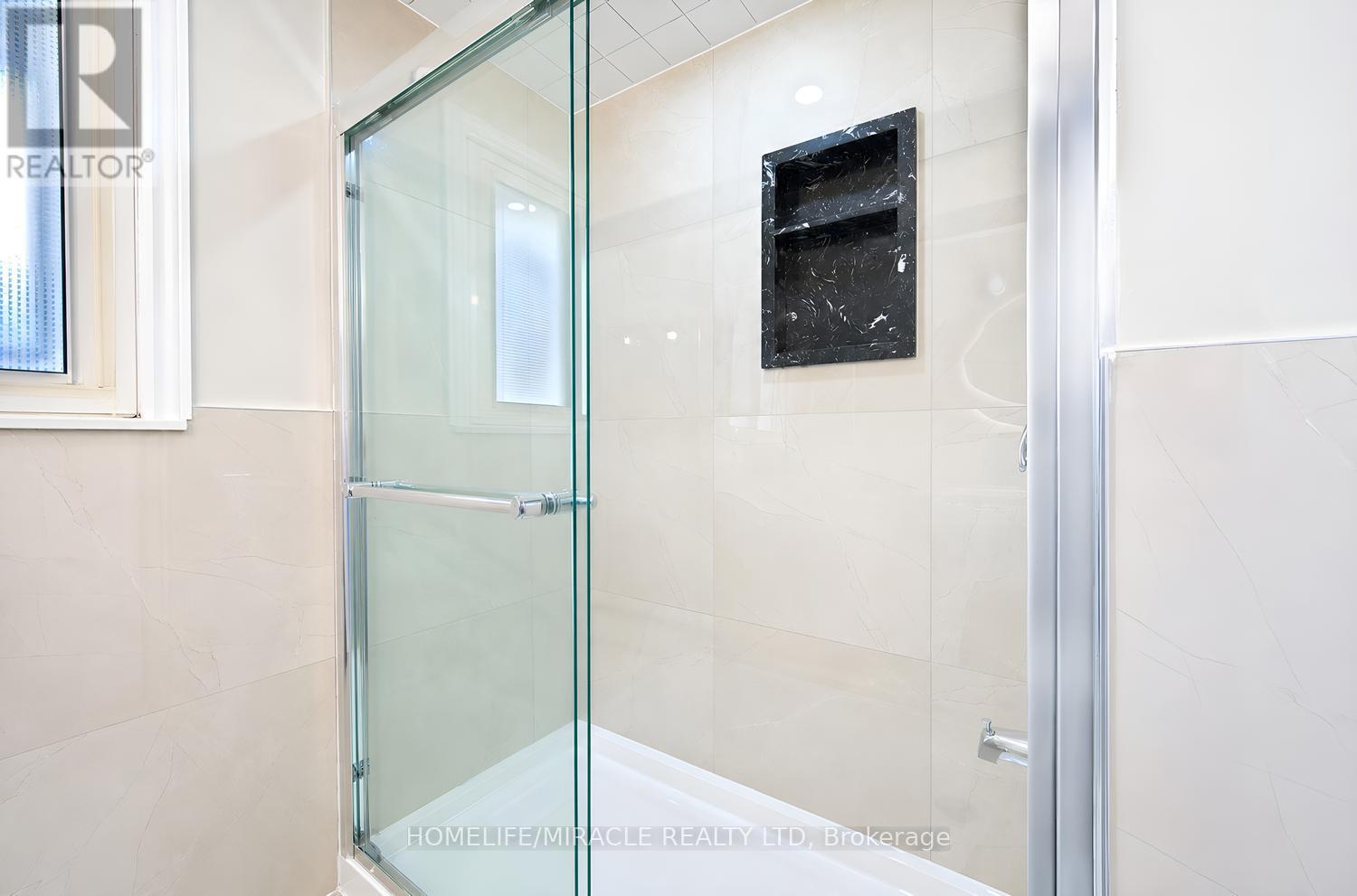 21 Sanagan Road, Toronto, Ontario  M9V 1R7 - Photo 23 - W13746904