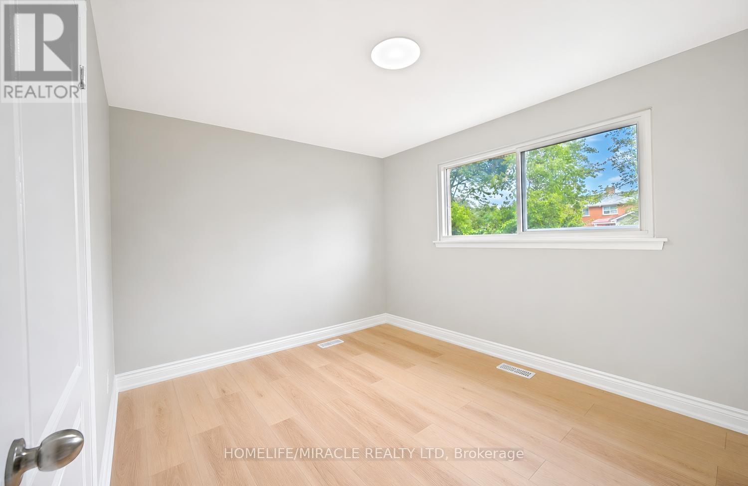 21 Sanagan Road, Toronto, Ontario  M9V 1R7 - Photo 18 - W13746904