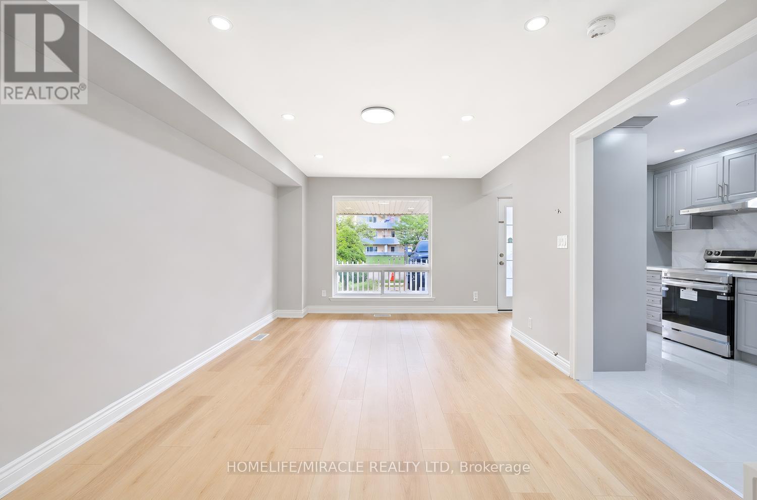 21 Sanagan Road, Toronto, Ontario  M9V 1R7 - Photo 5 - W13746904