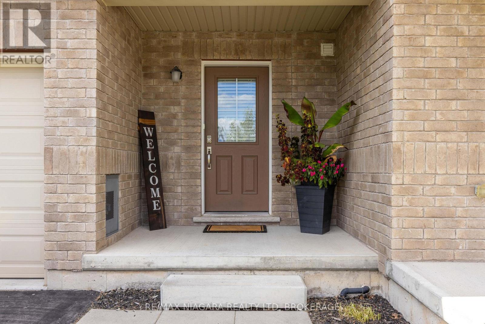 8073 Cole Court, Niagara Falls, Ontario  L2G 0H8 - Photo 2 - X13748142