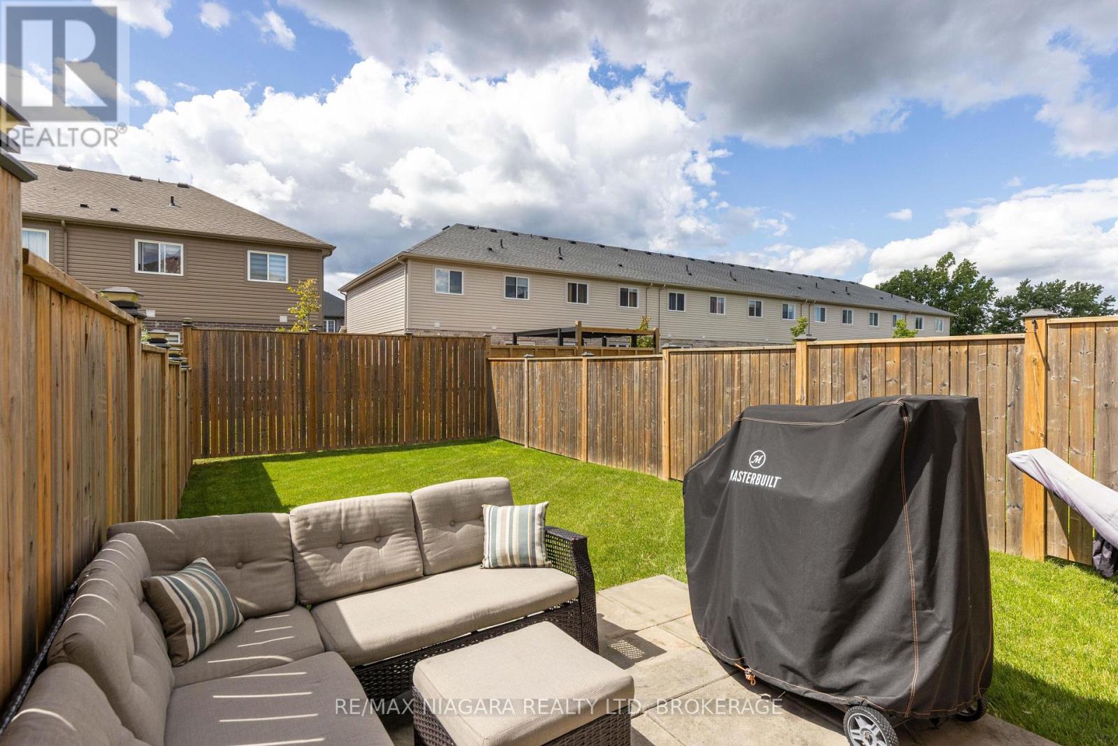 8073 Cole Court, Niagara Falls, Ontario  L2G 0H8 - Photo 4 - X13748142