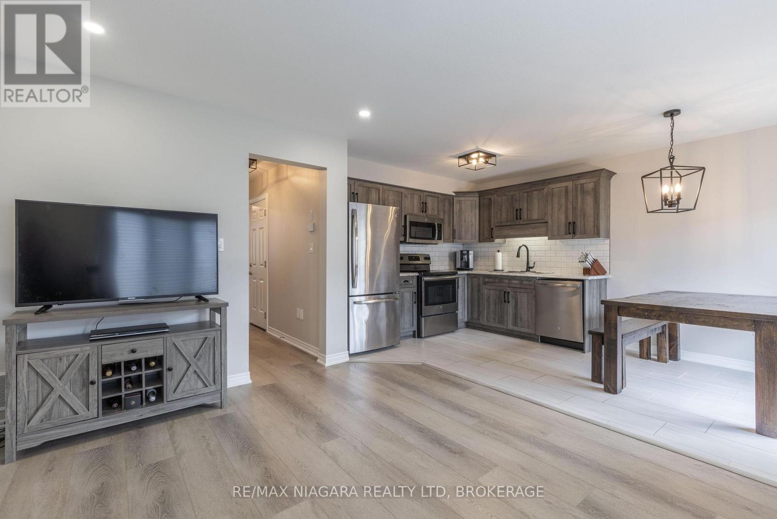 8073 Cole Court, Niagara Falls, Ontario  L2G 0H8 - Photo 6 - X13748142