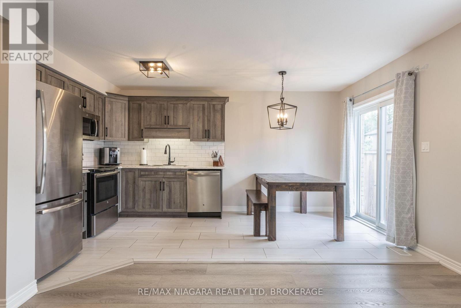 8073 Cole Court, Niagara Falls, Ontario  L2G 0H8 - Photo 7 - X13748142