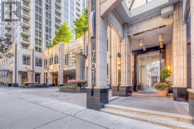 1402 - 761 Bay Street, Toronto, Ontario  M5G 2R2 - Photo 19 - C13748134