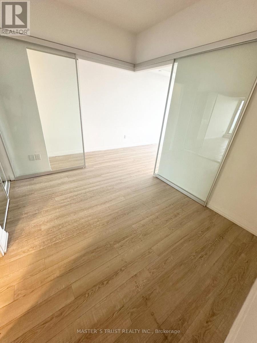 2705 - 75 Canterbury Place, Toronto, Ontario  M2N 0L2 - Photo 6 - C13748136