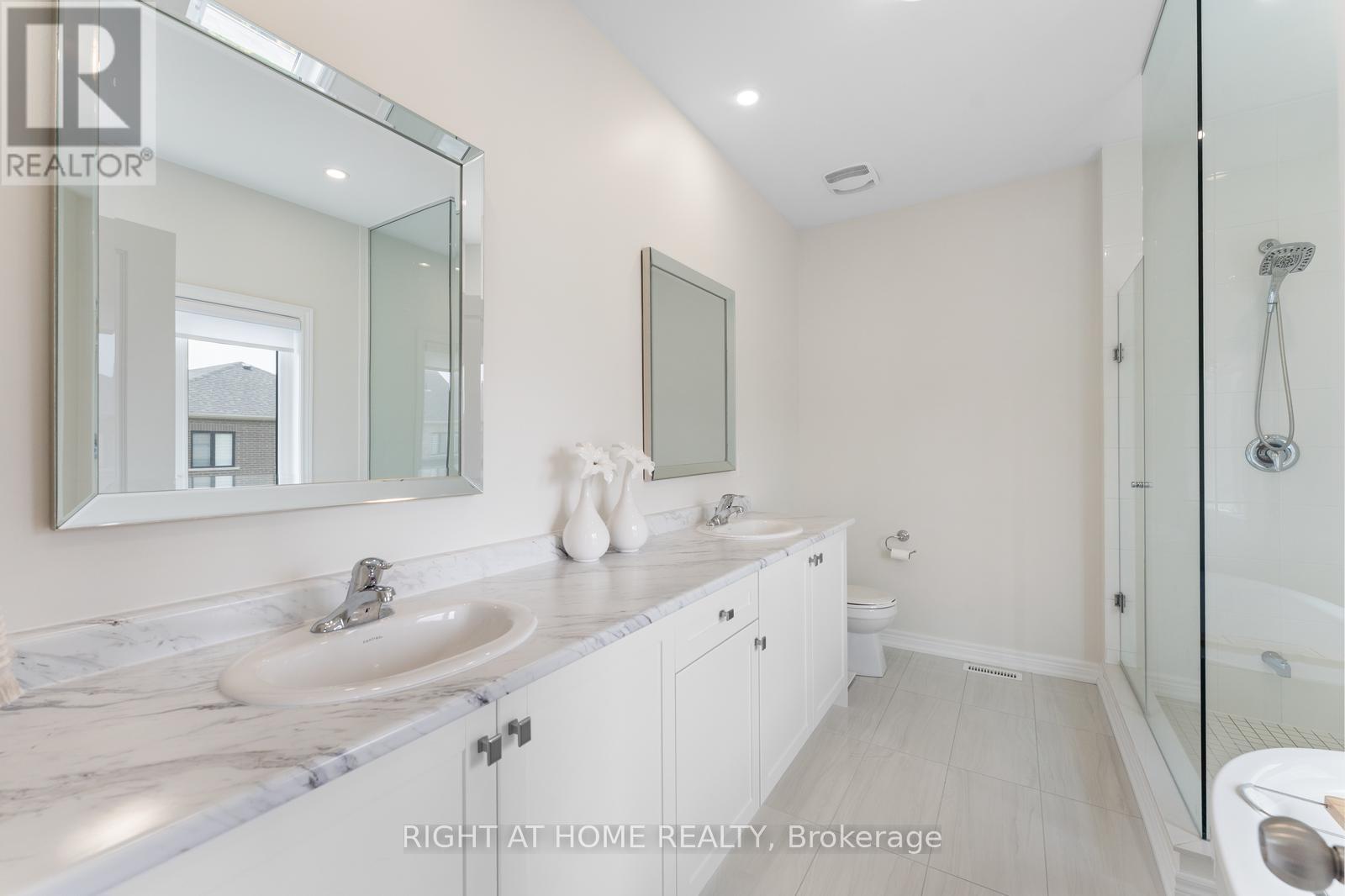 42 Alistair Crescent, Vaughan, Ontario  L4H 4T7 - Photo 28 - N13737526