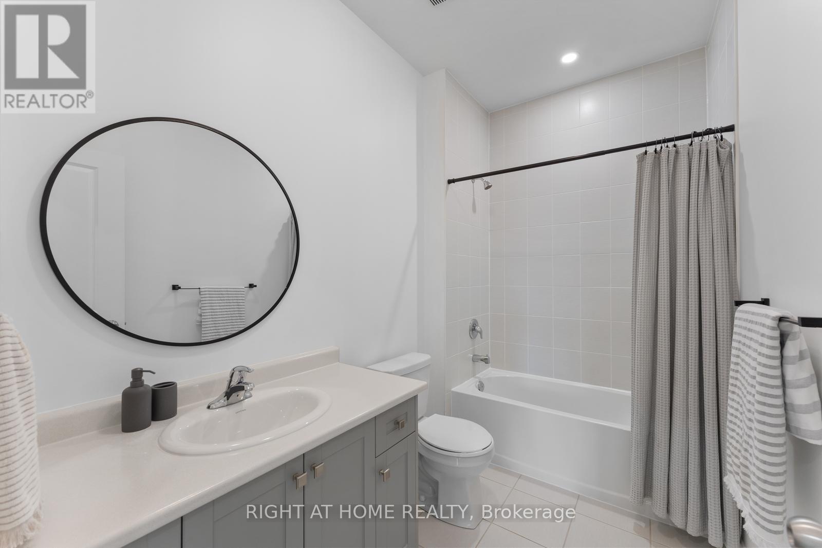 42 Alistair Crescent, Vaughan, Ontario  L4H 4T7 - Photo 31 - N13737526