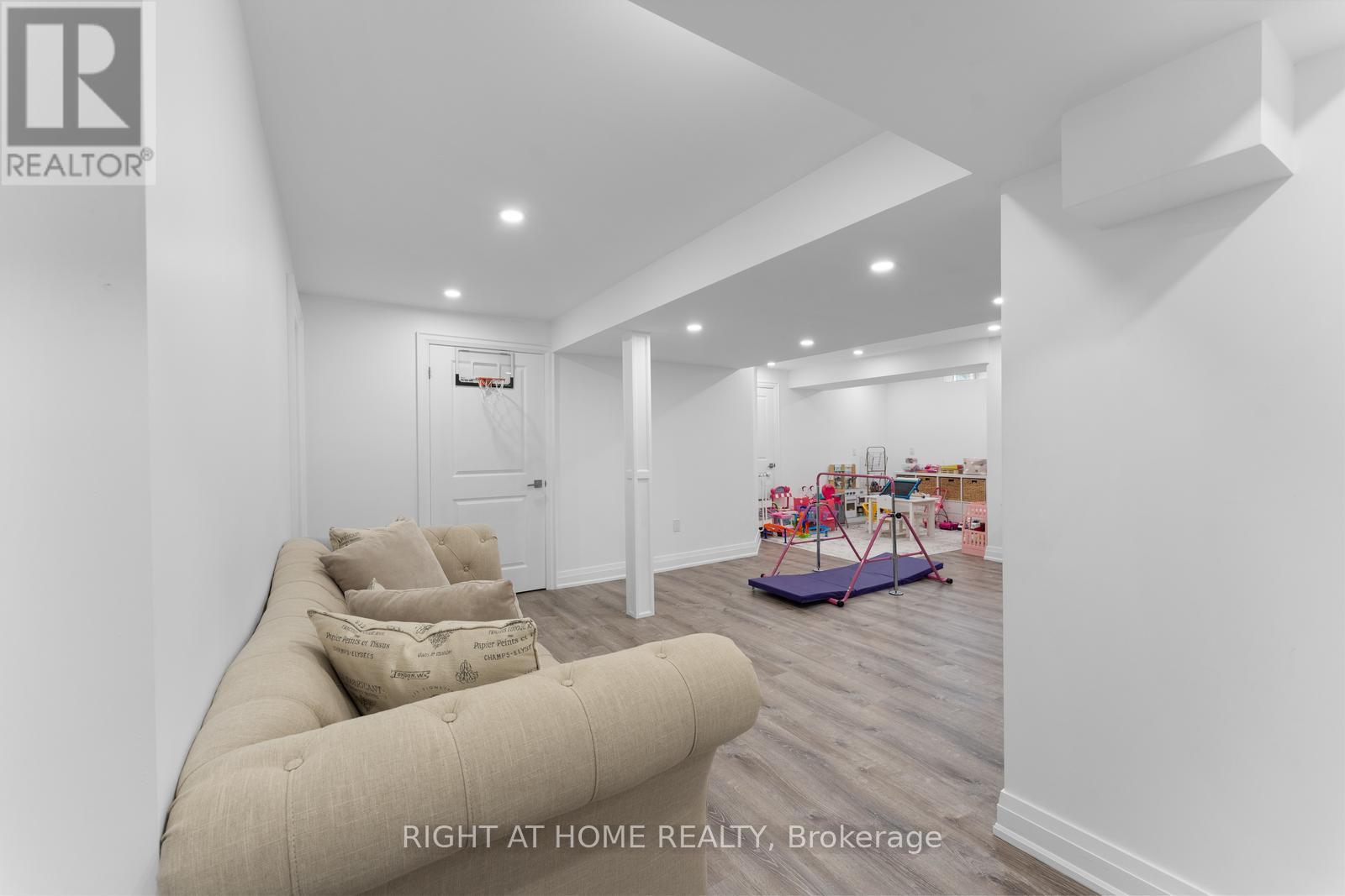 42 Alistair Crescent, Vaughan, Ontario  L4H 4T7 - Photo 41 - N13737526