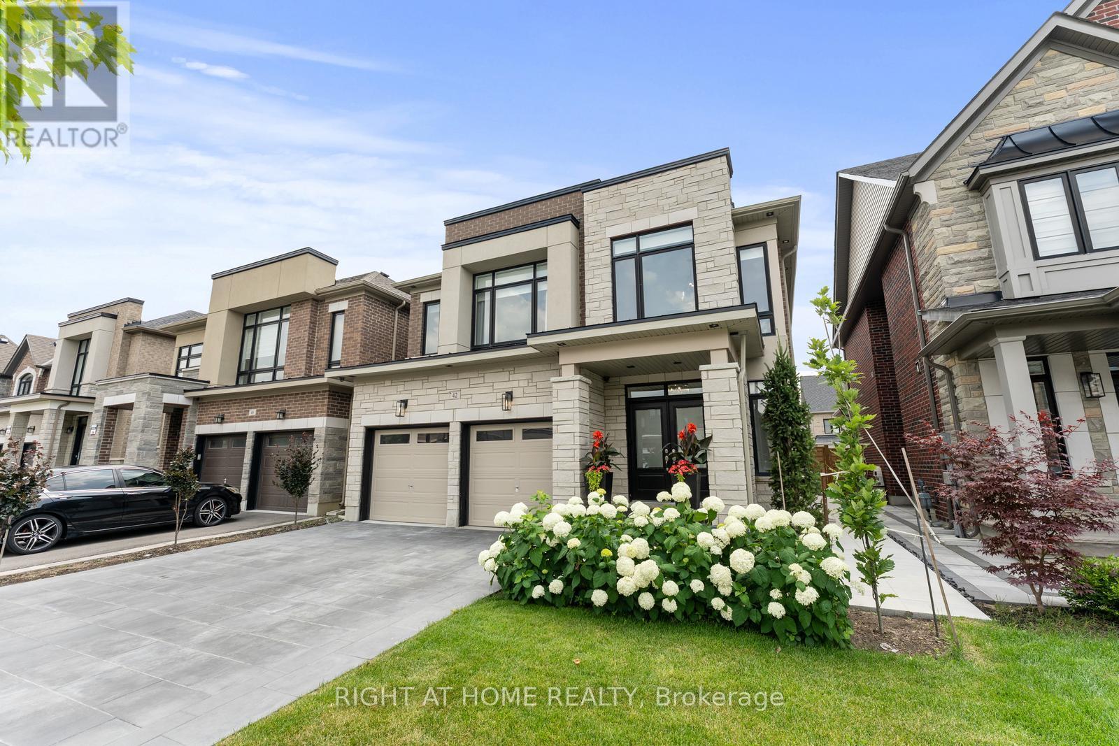 42 Alistair Crescent, Vaughan, Ontario  L4H 4T7 - Photo 7 - N13737526