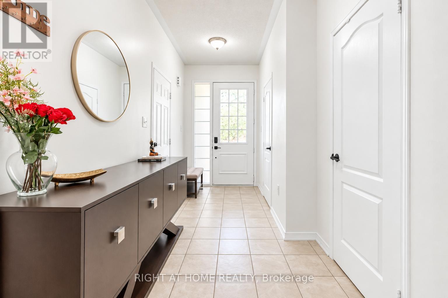 2164 Fiddlers Way, Oakville, Ontario  L6M 0M4 - Photo 4 - W13748130