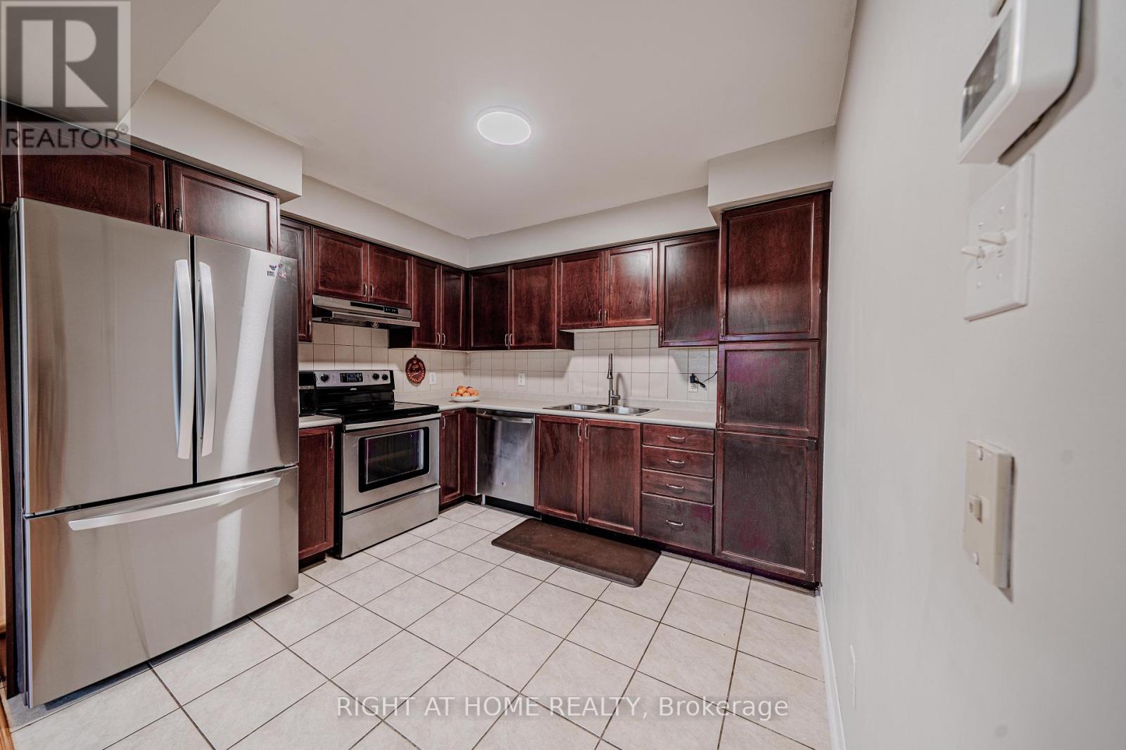 100 - 5035 Oscar Peterson Boulevard N, Mississauga, Ontario  L5M 0P4 - Photo 10 - W13748174